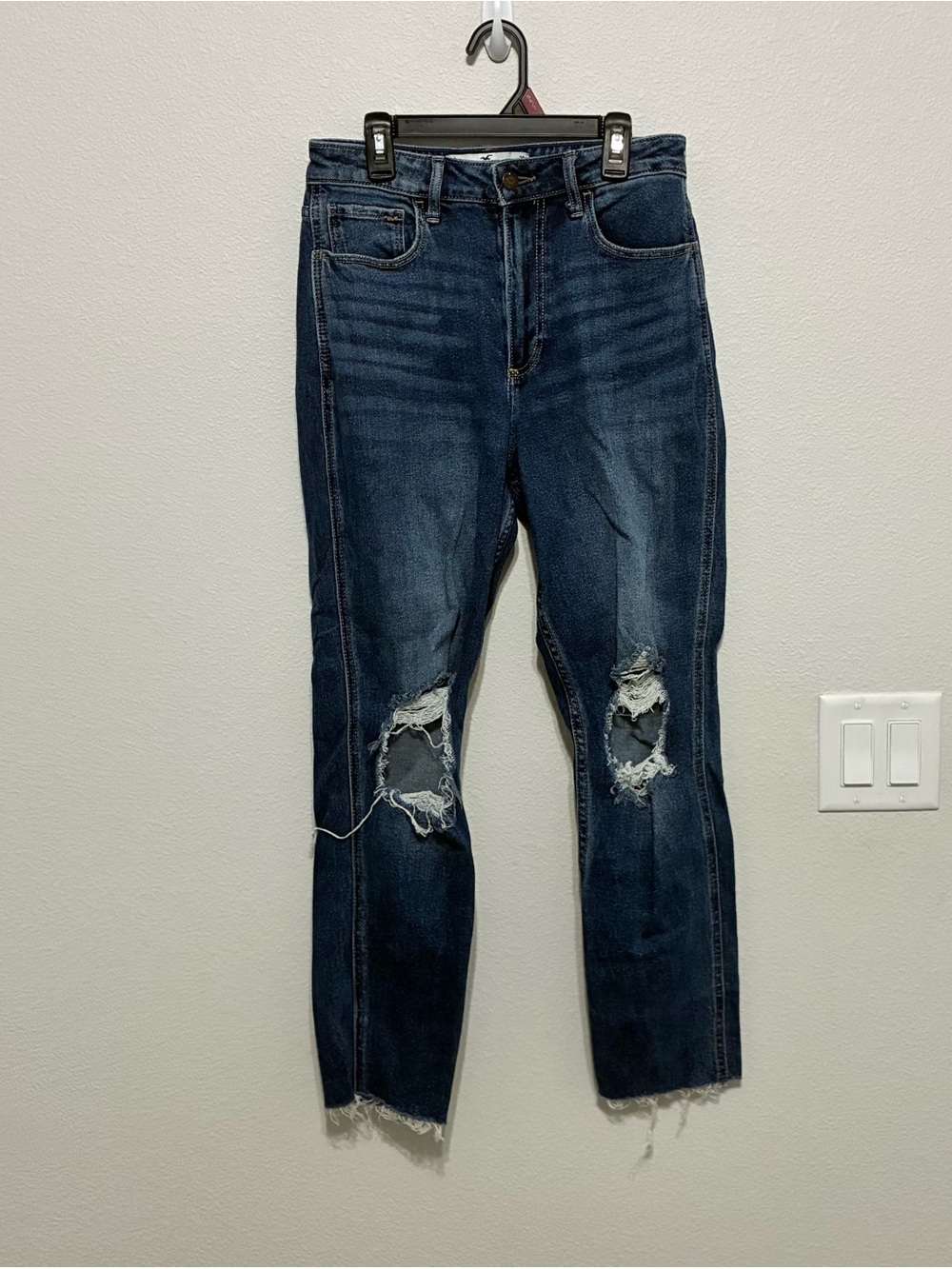 Hollister Curvy High Rise Mom Jean Dark Blue Distressed 3R w26